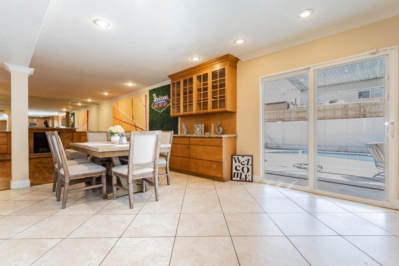 The Vegas Escape - Near The Airport/Strip With Pool Villa ลาสเวกัส ภายนอก รูปภาพ