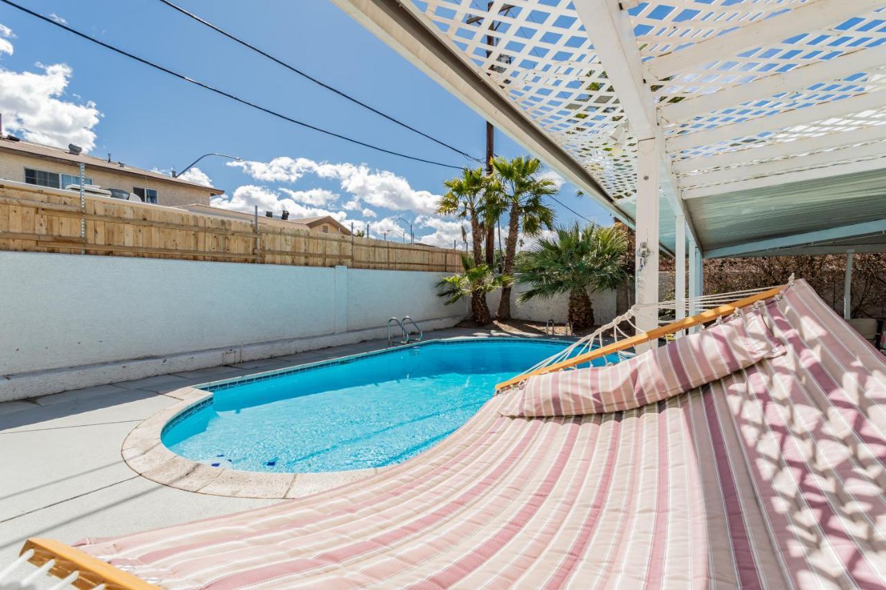 The Vegas Escape - Near The Airport/Strip With Pool Villa ลาสเวกัส ภายนอก รูปภาพ