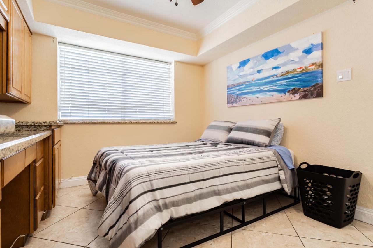 The Vegas Escape - Near The Airport/Strip With Pool Villa ลาสเวกัส ภายนอก รูปภาพ
